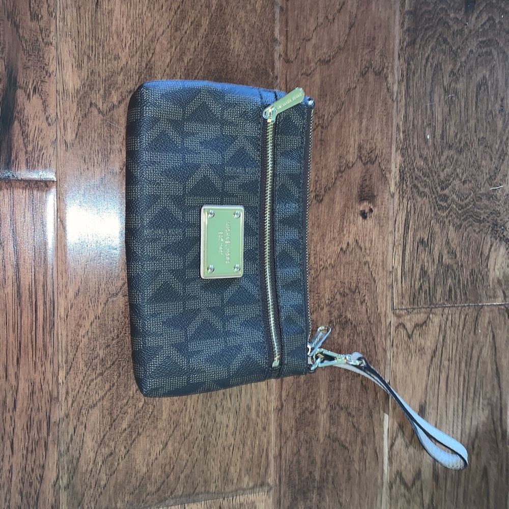 Michael Kors Wristlet